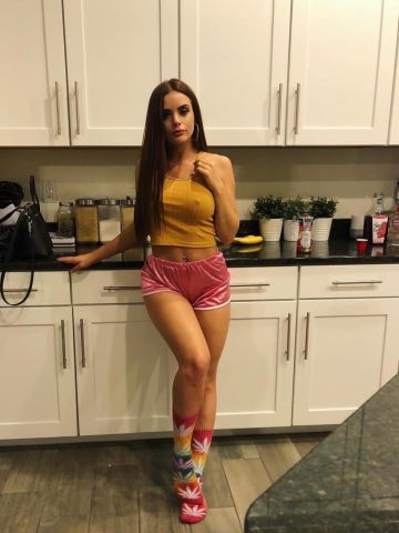 Илона 22 года